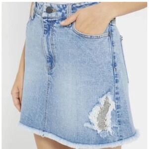 Alice + Olivia Jeans Denim Skirt Distressed Chainmail Sz 25 High Rise‎ Boyfriend